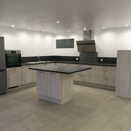 Superbe Logement Avec Piscine, Proche La Rochelle, Lieu Tres Calme. Prázdninový dům *